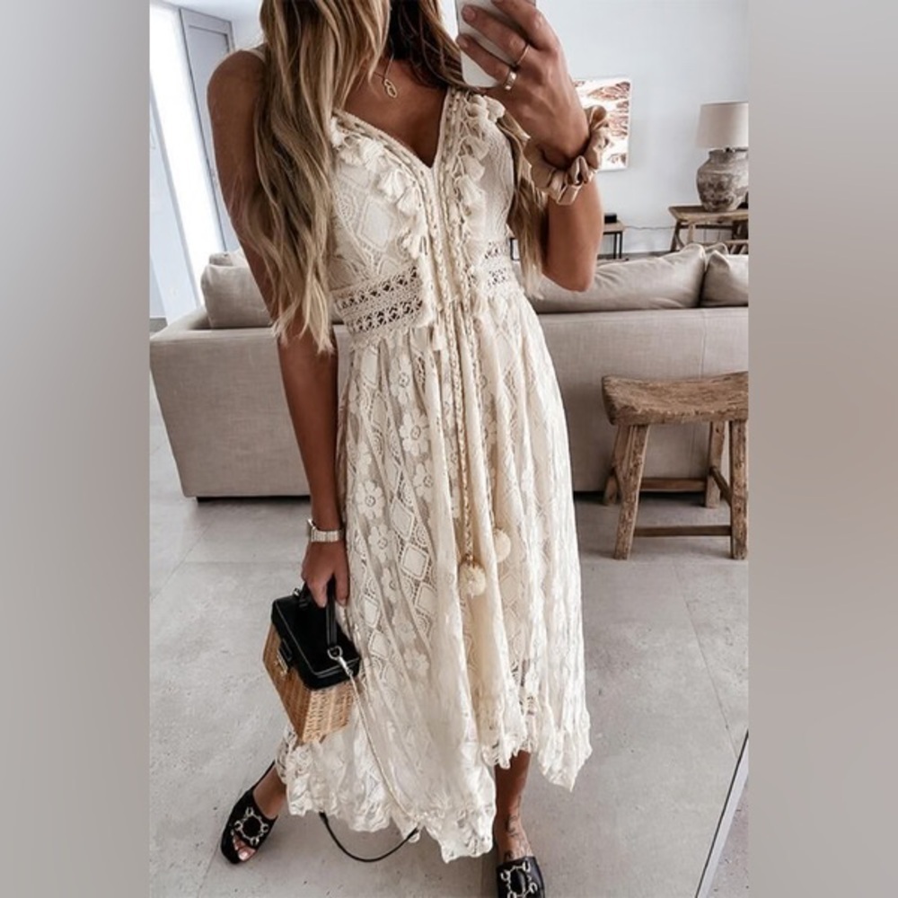 Boho Lace High-Low Maxi Dress with Tassel Accents Size Large NWT